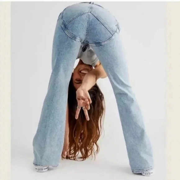 Boyish The Ricky High Rise Flare in Wonder Wall Peace Sign Jeans(26)NWT - Picture 6 of 14